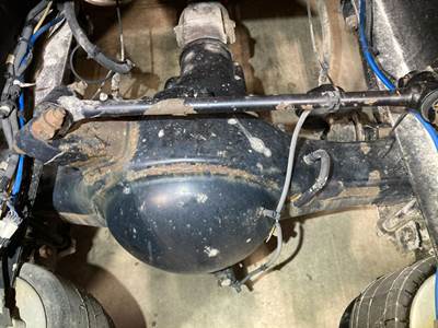 Meritor MR2014X Rear Axle Housing for a Freightliner Cascadia