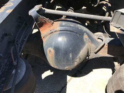Meritor MR2014X Rear Axle Housing for a Freightliner Cascadia