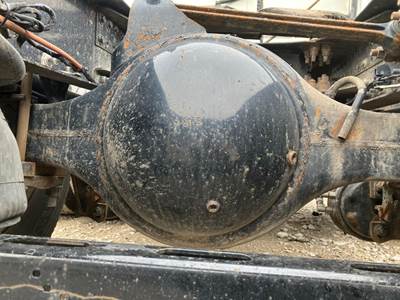 Meritor MR2014X Rear Axle Housing for a Mack Cxu