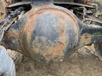 Meritor MR2014X Rear Axle Housing for a Volvo VNL