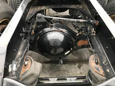 Meritor MR2014X Rear Axle Housing for a Volvo VNL