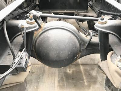 Meritor MR2014X Rear Axle Housing for a Peterbilt 579
