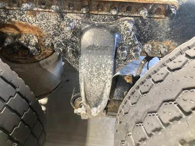 Meritor MR2014X Rear Axle Housing for a Freightliner Cascadia