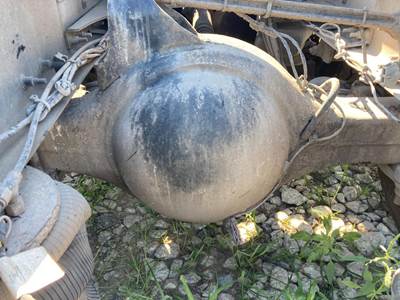 Meritor MR2014X Rear Axle Housing for a Mack Cxu