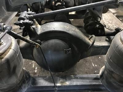Meritor MR2014X Rear Axle Housing for a Peterbilt 579