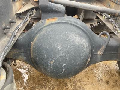 Meritor MR2014X Rear Axle Housing for a Volvo VNL