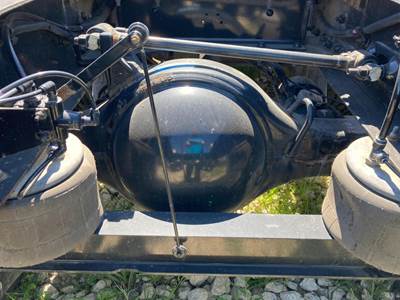 Meritor MR2014X Rear Axle Housing for a Peterbilt 579