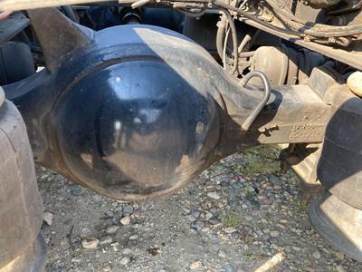Meritor MR2014X Rear Axle Housing for a Freightliner Cascadia