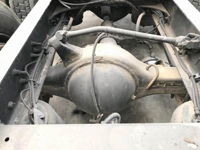 Meritor MR2014X Rear Axle Housing for a Freightliner Cascadia
