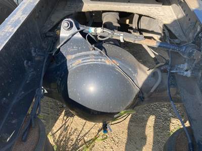 Meritor MR2014X Rear Axle Housing for a Volvo VNL