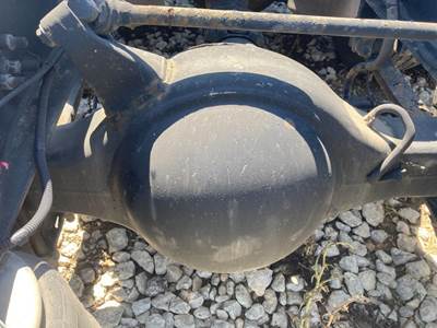 Meritor MR2014X Rear Axle Housing for a Freightliner Cascadia