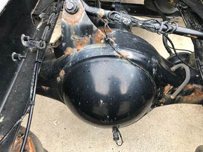 Meritor MR2014X Rear Axle Housing for a Volvo VNL