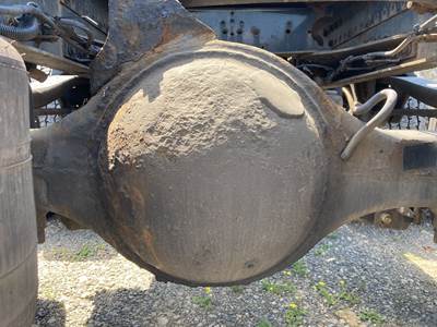 Meritor MR2014X Rear Axle Housing for a Volvo VNL