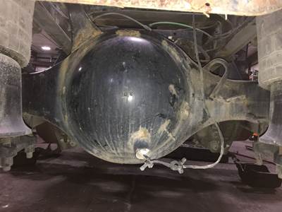 Meritor MR2014X Rear Axle Housing for a Freightliner Cascadia