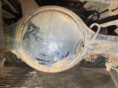 Meritor MR2014X Rear Axle Housing for a Freightliner M2 106