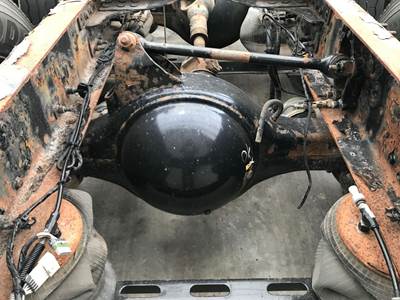 Meritor MR2014X Rear Axle Housing for a Mack Cxu