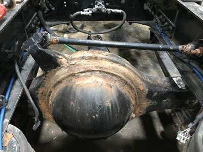 Meritor MR2014X Rear Axle Housing for a Freightliner Cascadia