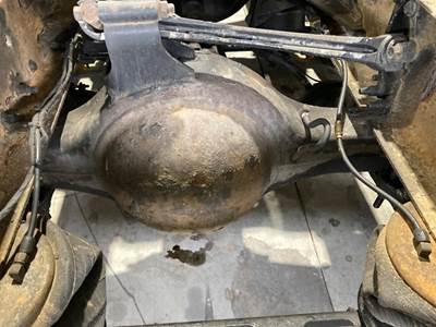 Meritor MR2014X Rear Axle Housing for a Volvo VNL