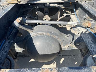 Meritor MR2014X Rear Axle Housing for a Freightliner Cascadia