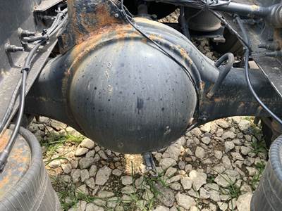 Meritor MR2014X Rear Axle Housing for a Volvo VNL