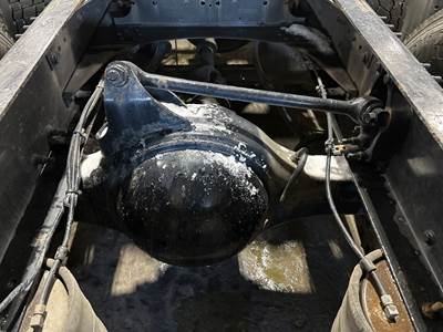 Meritor MR2014X Rear Axle Housing for a Volvo VNL