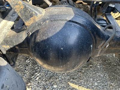 Meritor MR2014X Rear Axle Housing for a Freightliner Cascadia