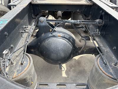 Meritor MR2014X Rear Axle Housing for a Volvo VNL