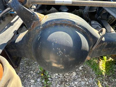 Meritor MR2014X Rear Axle Housing for a Freightliner Cascadia