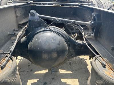 Meritor MR2014X Rear Axle Housing for a Volvo VNL