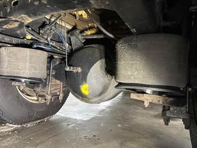 Meritor MS1914X Rear Axle Housing for a Freightliner M2 106