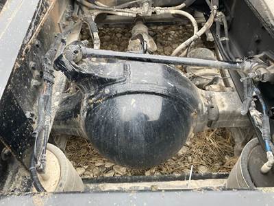 Meritor RH23160 Rear Axle Housing for a Freightliner 122SD