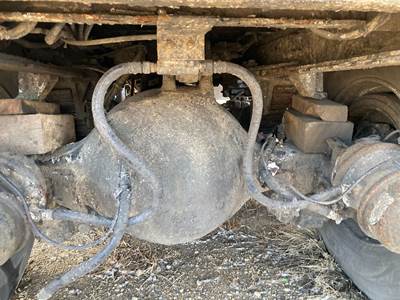 Meritor RH23160 Rear Axle Housing for a International Workstar