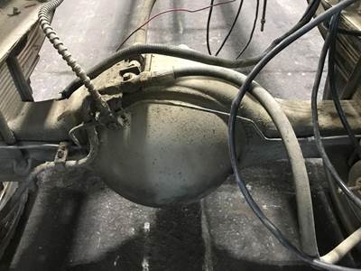 Meritor RR17145 Rear Axle Housing for a Ford F800