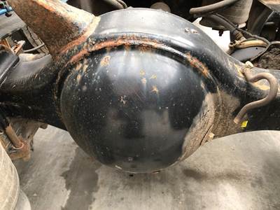 Meritor RR20145 Rear Axle Housing for a Freightliner Columbia 120