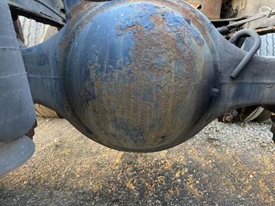 Meritor RR20145 Rear Axle Housing for a Freightliner C120 Century