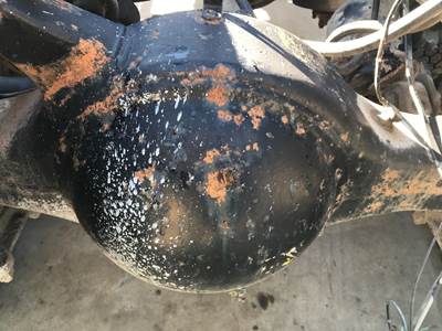 Meritor RR20145 Rear Axle Housing for a Freightliner FLT