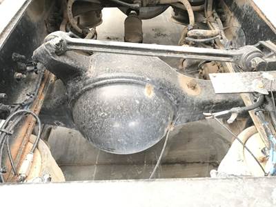 Meritor RR20145 Rear Axle Housing for a Freightliner Columbia 120