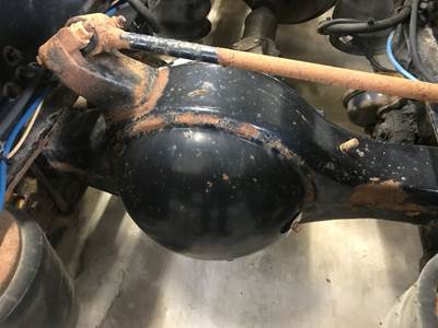 Meritor RR20145 Rear Axle Housing for a Freightliner Cascadia