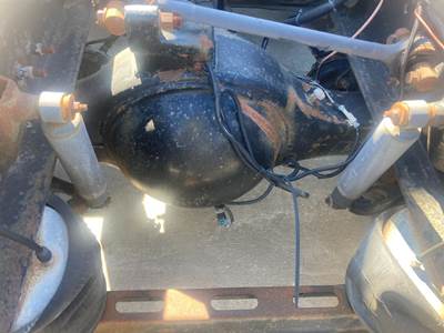 Meritor RR20145 Rear Axle Housing for a Volvo VNL