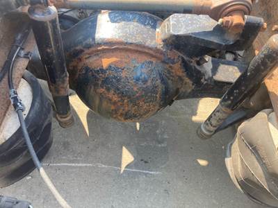 Meritor RR20145 Rear Axle Housing for a Mack CXN