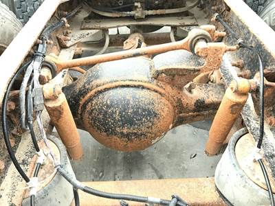 Meritor RR20145 Rear Axle Housing for a Volvo Wia