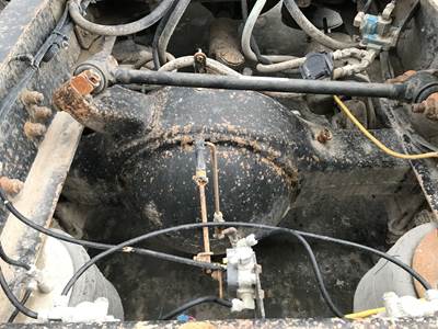 Meritor RR20145 Rear Axle Housing for a Freightliner FLD112