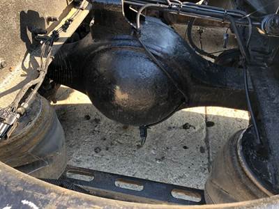 Meritor RR20145 Rear Axle Housing for a Volvo VNM