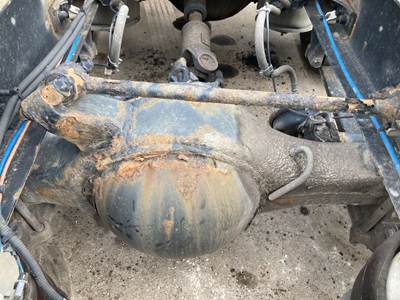 Meritor RR20145 Rear Axle Housing for a Freightliner Cascadia