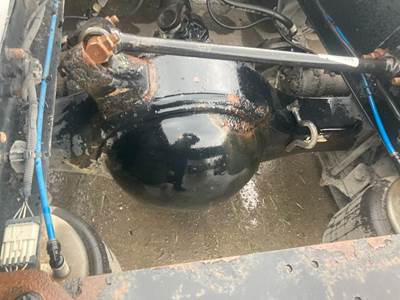 Meritor RR20145 Rear Axle Housing for a Freightliner Cascadia