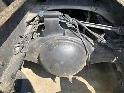 Meritor RR20145 Rear Axle Housing for a Volvo VNL