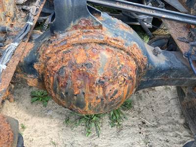 Meritor RR20145 Rear Axle Housing for a Volvo VNL