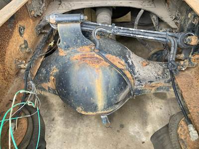 Meritor RR20145 Rear Axle Housing for a Volvo VNL