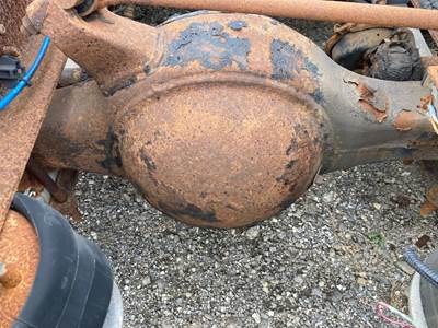 Meritor RR20145 Rear Axle Housing for a Freightliner FL112