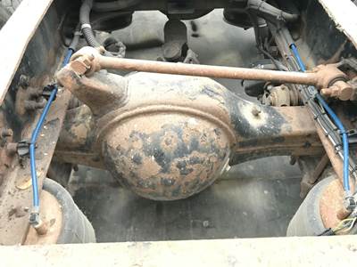 Meritor RR20145 Rear Axle Housing for a Freightliner Columbia 120